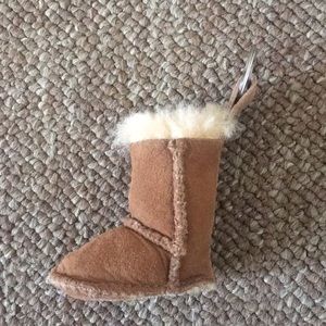Ugh boot keychain